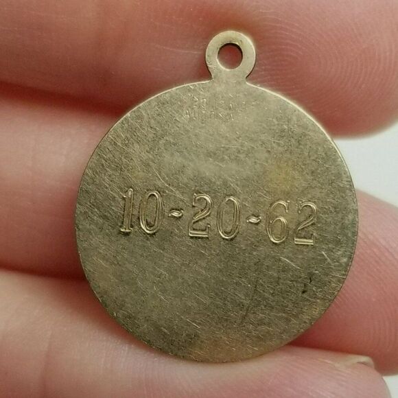 Vintage 10/20/1962 James Kenneth Groh Engraved Medallion Pendant, Gold Tone - Picture 1 of 7
